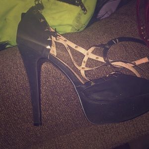Black heels with gold studs